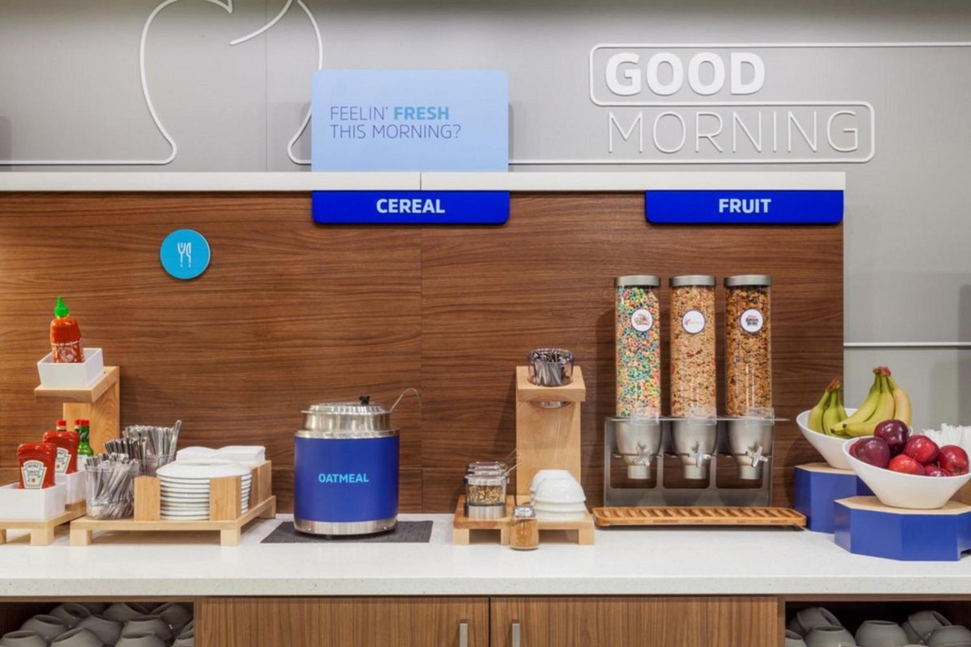 Holiday Inn Express Redding North By Ihg Экстерьер фото